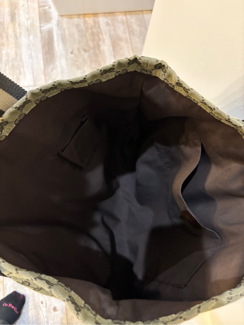Authentic Gucci Monogram Canvas Tote - Picture 4 of 7